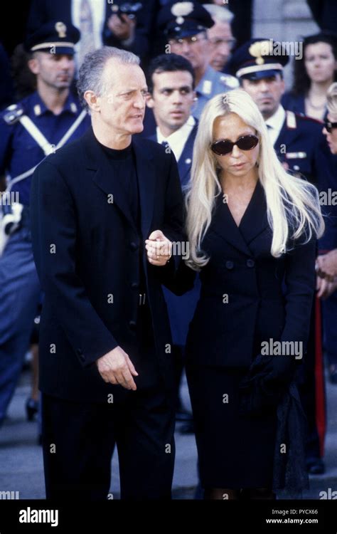 gianni versace s.r.l|versace funeral.